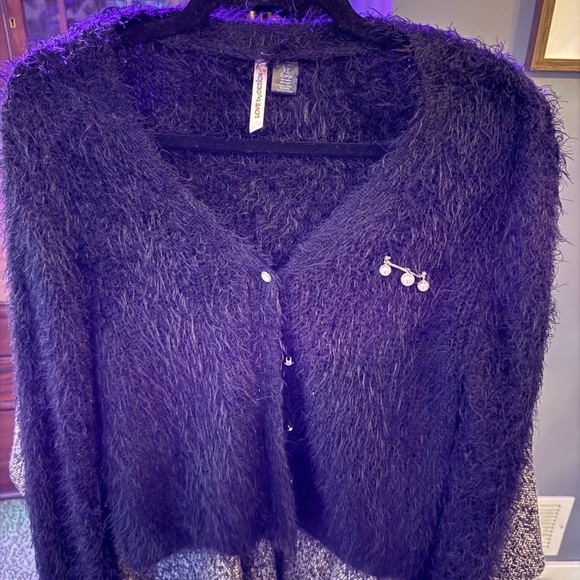 Love by design sweater with broach and embellished buttons size xl - Picture 2 of 6